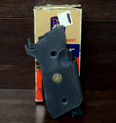 Pachmayr signature model grip - signature,
